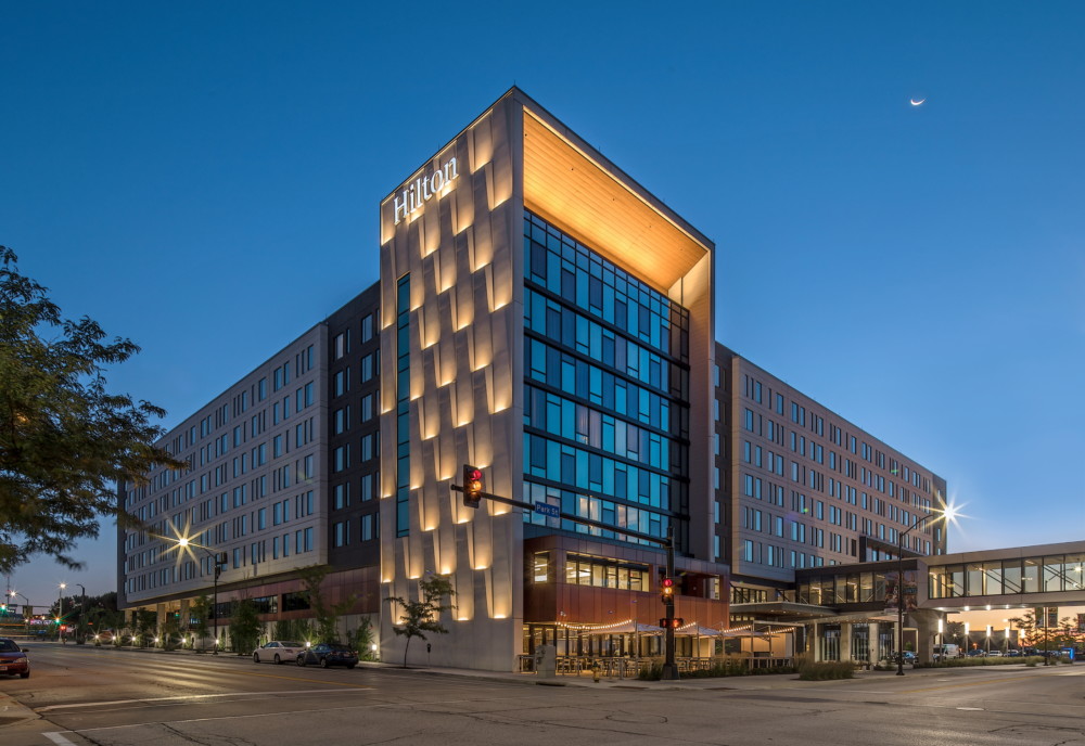 Hotel Exterior - Photos
